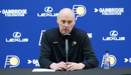 开云体育APP下载-卡莱尔采访全文：大量失误阻碍了进攻节奏，阵地战频频丢球