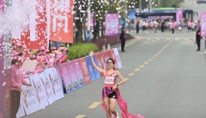 开云体育官网-从“最快女护士”到全职跑者：连拿两冠后，张水华的马拉松商业天花板在哪儿？|奖金|红星新闻|抚远市|柳州市|广西壮族自治区_新浪新闻