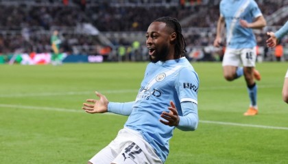 开云体育APP下载-7200万新援连场建功，曼城2-0复仇纽卡，13场不败让曼联瑟瑟发抖