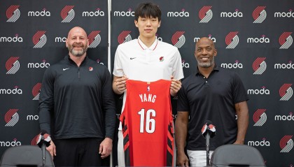 开云官网-拓媒：去年选杨瀚森是不是为了涨热度后卖球队？时间点太巧合了